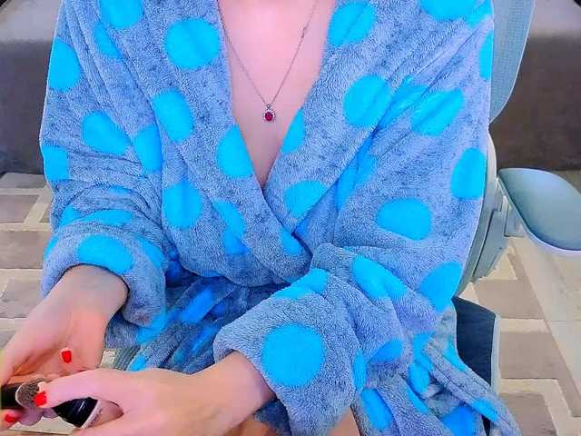 AureliaFly's BongaCams show and profile