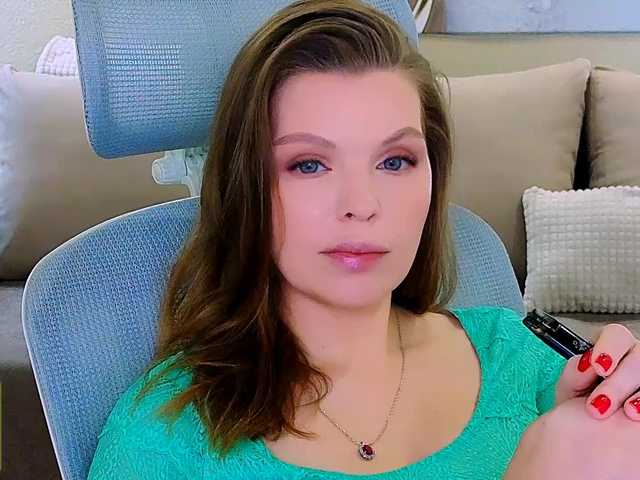 AureliaFly's BongaCams show and profile