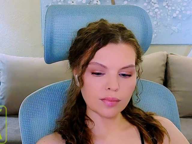 AureliaFly live cam on BongaCams