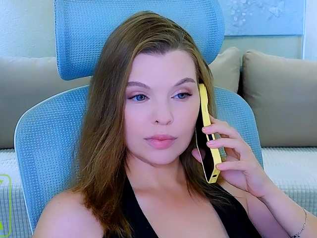 AureliaFly live cam on BongaCams