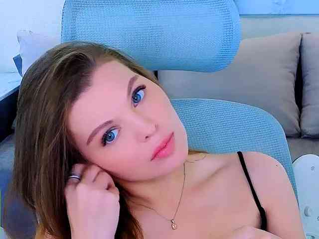 Audreyy webcam