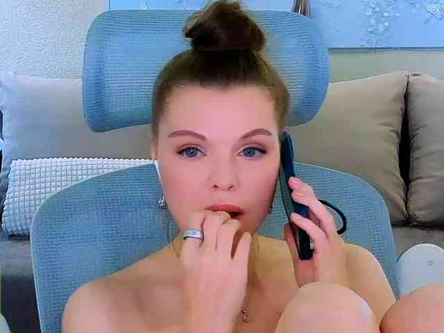 Audreyy webcam