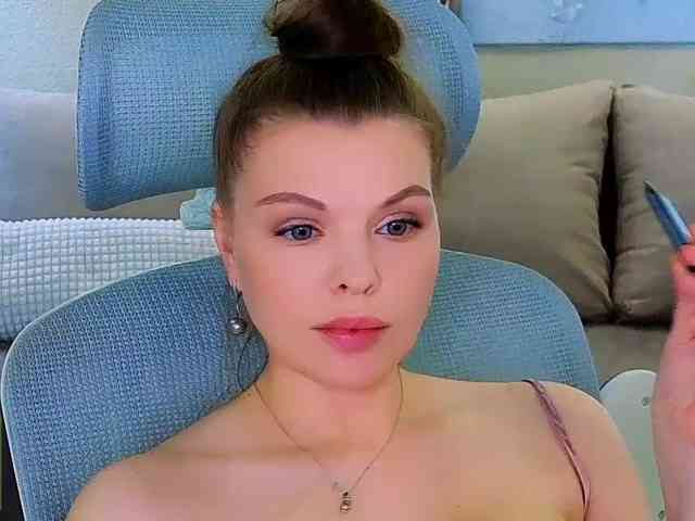 Audreyy webcam