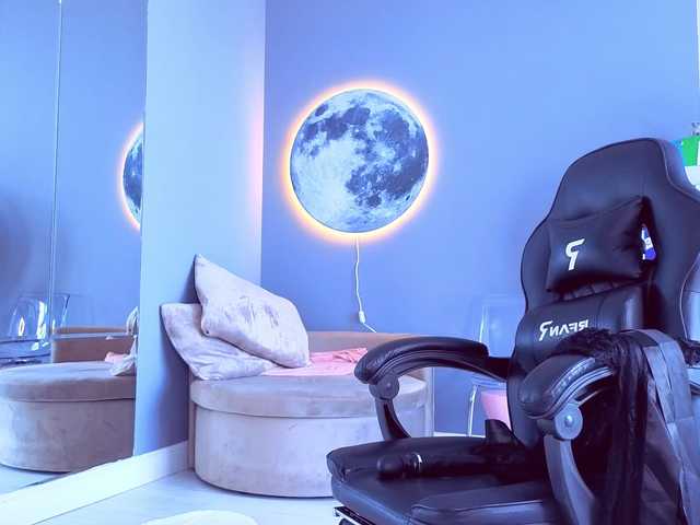 SpoilM3Mor3 live cam preview