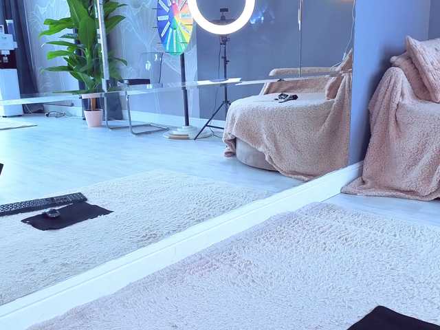 SpoilM3Mor3 live cam