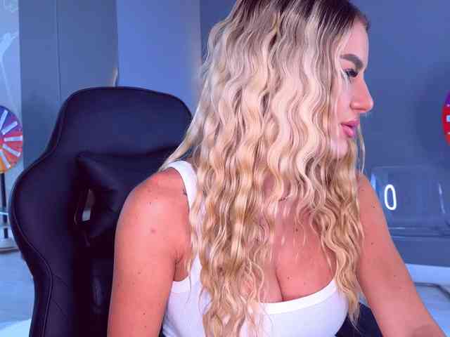 SpoilM3Mor3 webcam