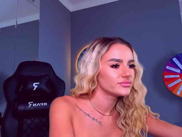 SpoilM3Mor3 webcam
