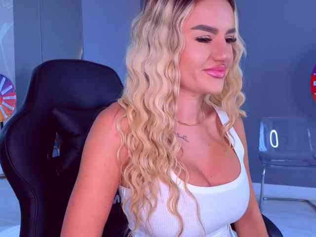 SpoilM3Mor3 webcam