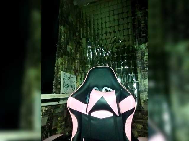 Freya-Milf Live Cam and Statistics on UnifiedCams