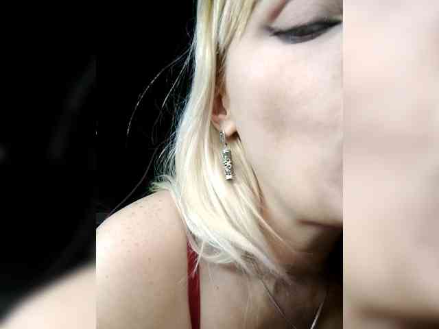 Freya-Milf webcam