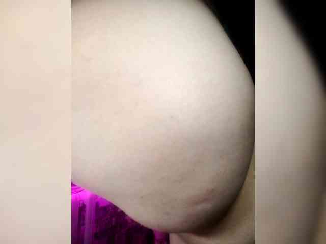 Freya-Milf webcam