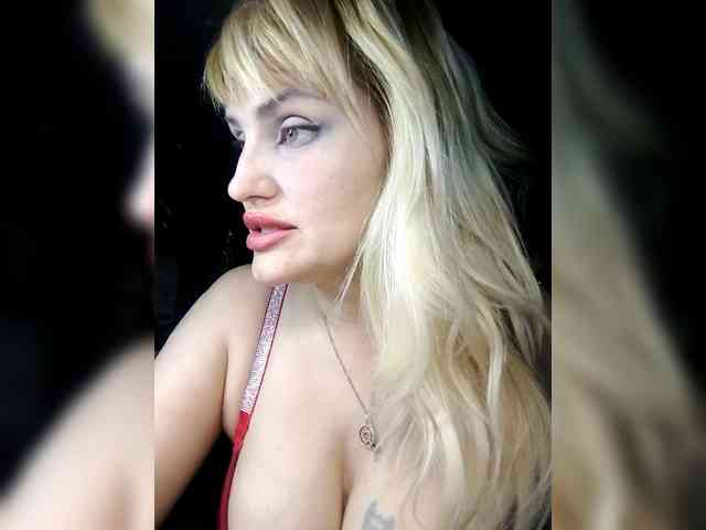 Freya-Milf webcam