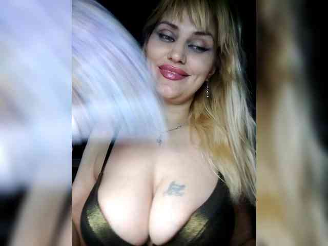 Freya-Milf webcam