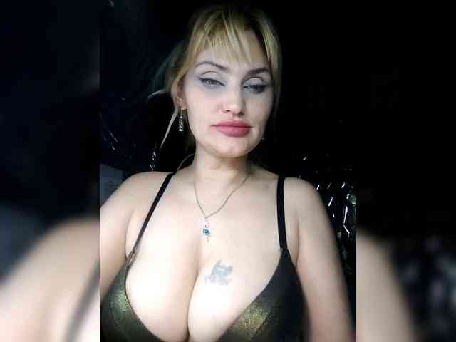 Freya-Milf webcam