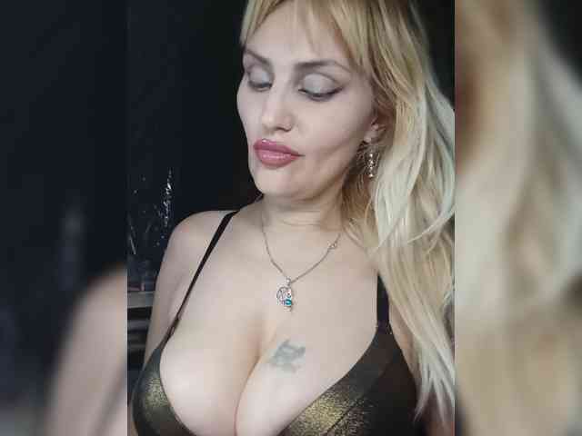 Freya-Milf webcam