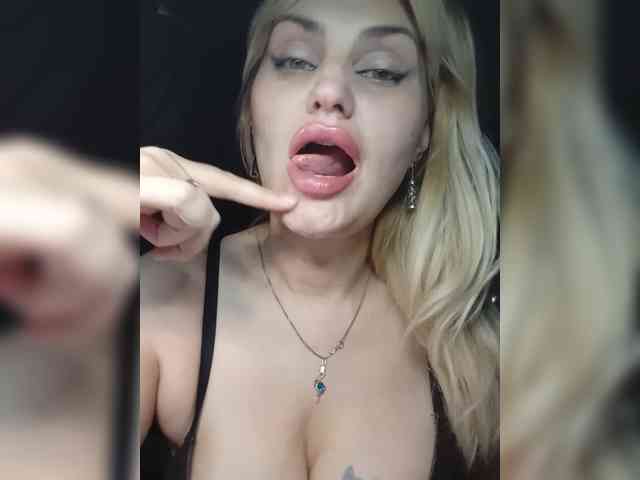 Freya-Milf webcam
