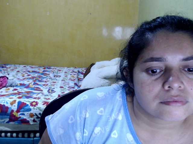 mia-naughty live cam on BongaCams