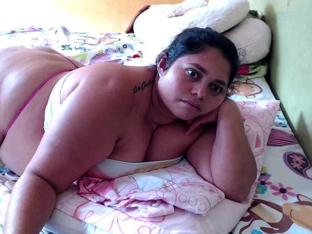 mia-naughty live cam on BongaCams