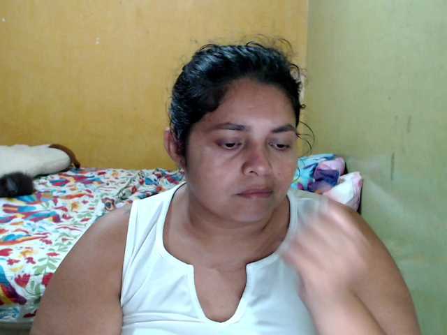 mia-naughty live cam on BongaCams