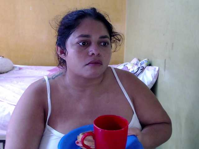 mia-naughty live cam on BongaCams