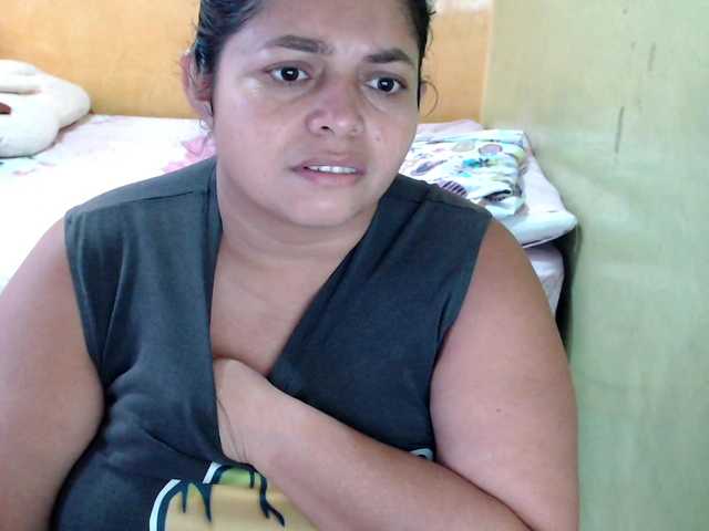mia-naughty live cam on BongaCams