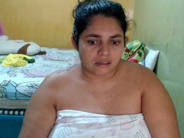 mia-naughty live cam on BongaCams