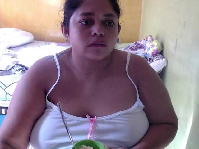 mia-naughty live cam on BongaCams