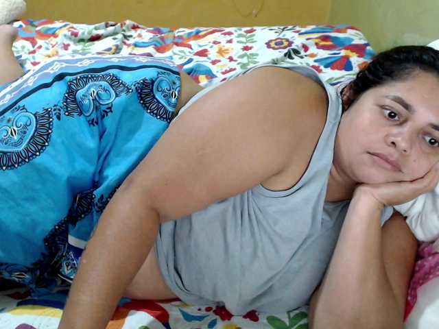 mia-naughty live webcam show
