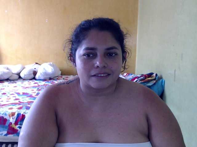 mia-naughty live cam on BongaCams