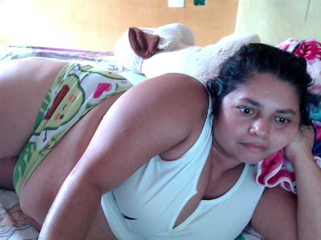 mia-naughty live cam on BongaCams
