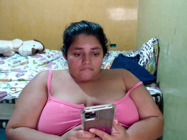 mia-naughty live cam on BongaCams