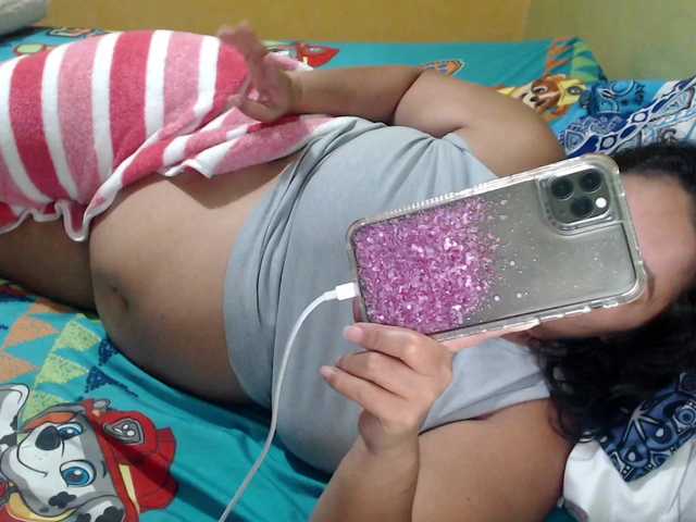 mia-naughty live webcam show