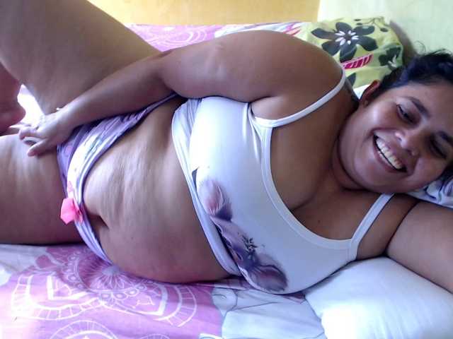 mia-naughty live cam on BongaCams