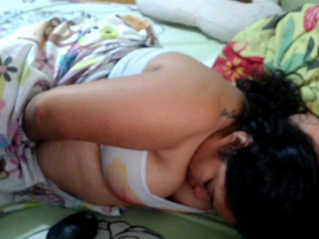 mia-naughty live cam on BongaCams