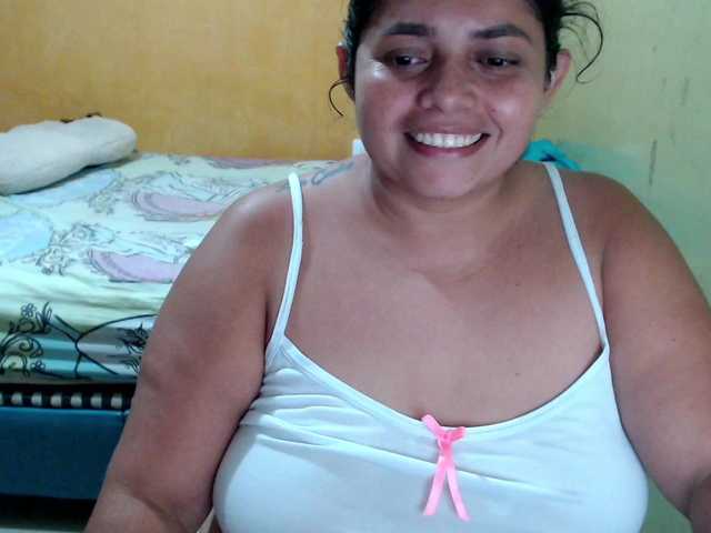 mia-naughty live cam on BongaCams