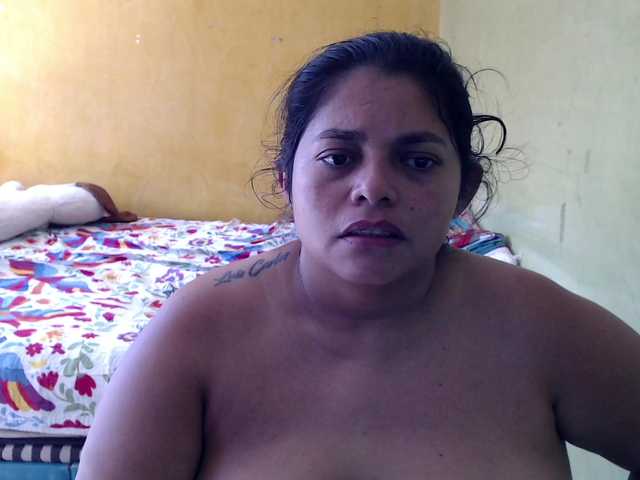 mia-naughty live cam on BongaCams