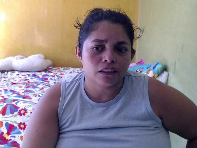 mia-naughty live cam on BongaCams