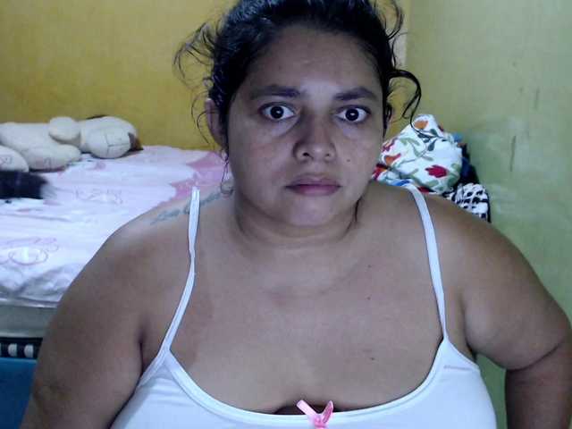 mia-naughty live cam on BongaCams
