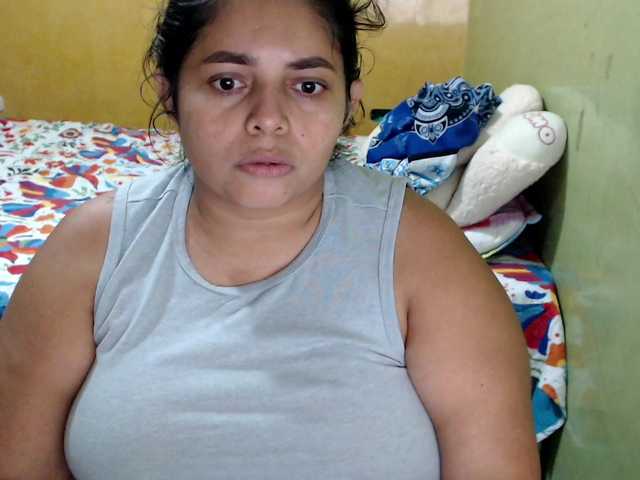 mia-naughty live webcam show