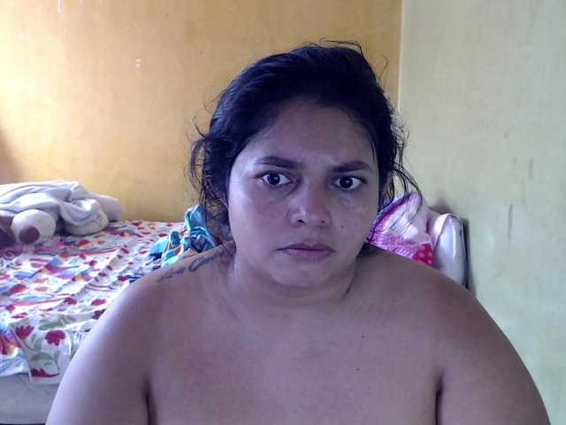 mia-naughty live cam on BongaCams