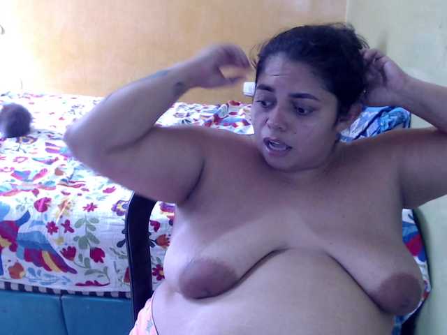 mia-naughty live cam on BongaCams