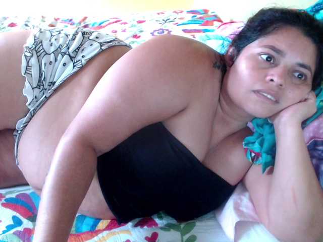 mia-naughty live cam on BongaCams