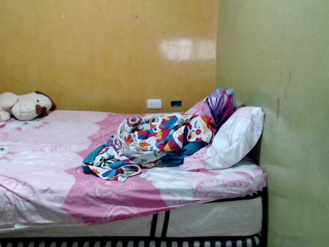 mia-naughty live cam on BongaCams