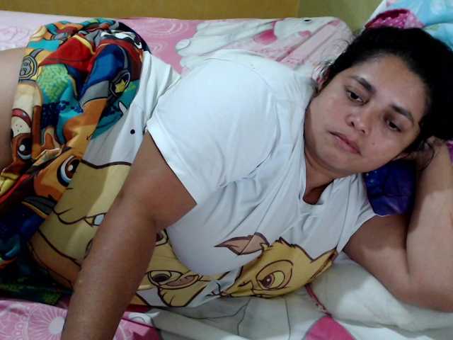 mia-naughty live cam on BongaCams