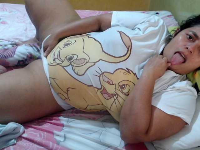 mia-naughty, en directo ahora en BongaCams