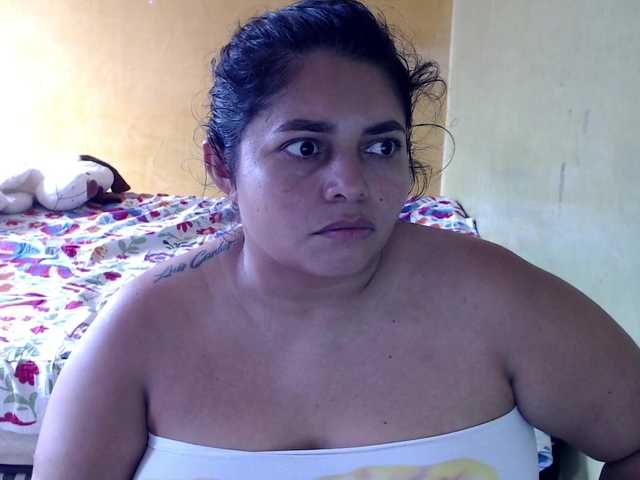 mia-naughty live webcam show
