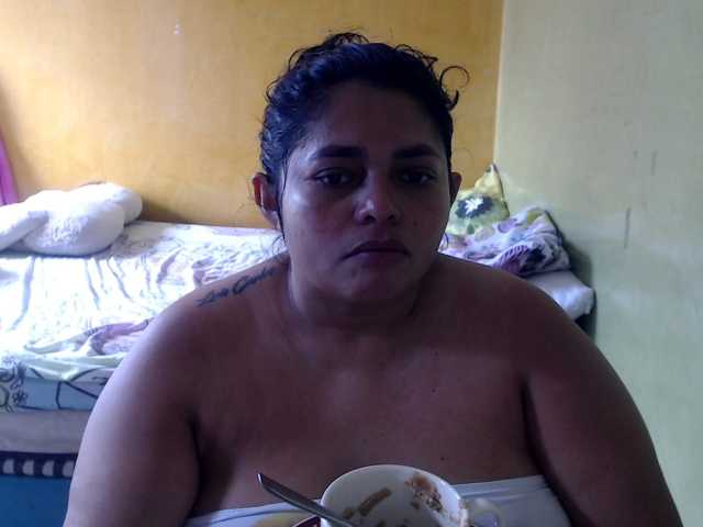 mia-naughty live cam on BongaCams