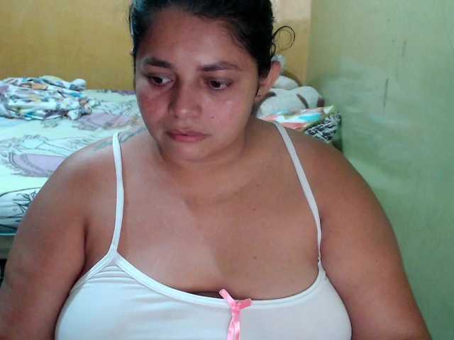 mia-naughty live cam on BongaCams