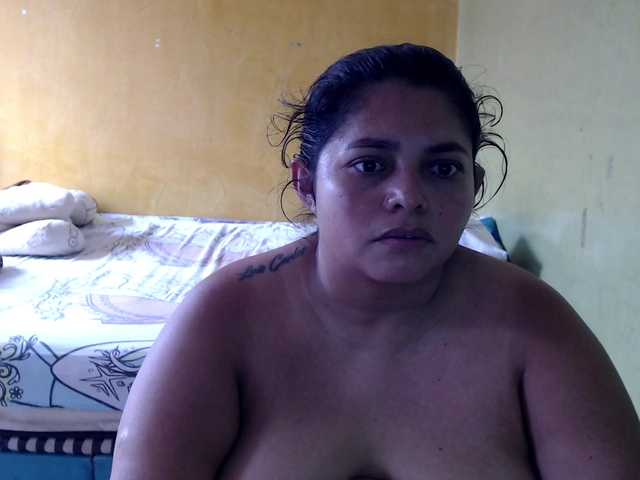 mia-naughty live cam on BongaCams