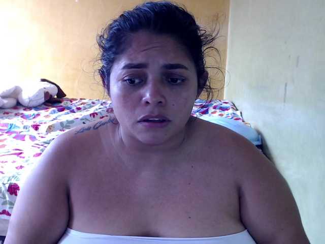 mia-naughty live webcam show